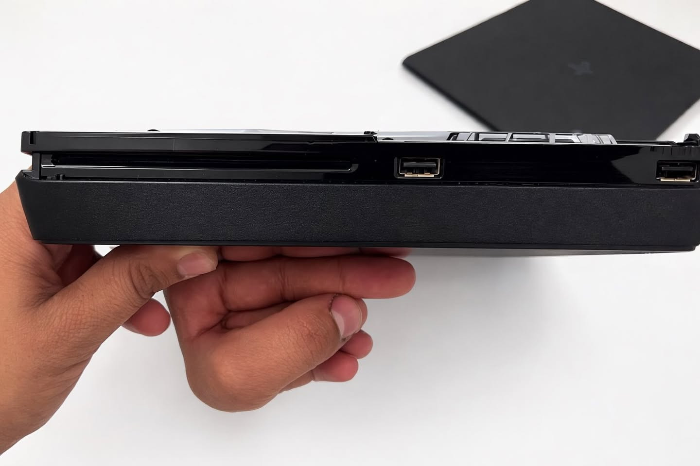 السلام عليكم شباب عندي جهاز PlayStation 4 مهكر نظام 11.00 موجودة قطعة + قرص  ويا 3 جوستكات وحدة منهم جديدة + قاعدة تبريد وشحن الجهاز نظافة 100‎%‎ الله يشهد الجهاز مال استخدام شخص واحد  والجهاز ماخذة جديد ب2025 مكاني بغداد الشعلة 
السعر 275


**إذا كنت صاحب هذا الإعلان وتريد حذفه لأي سبب، رجاءا أرسل رسالة إلى الدعم الفني**