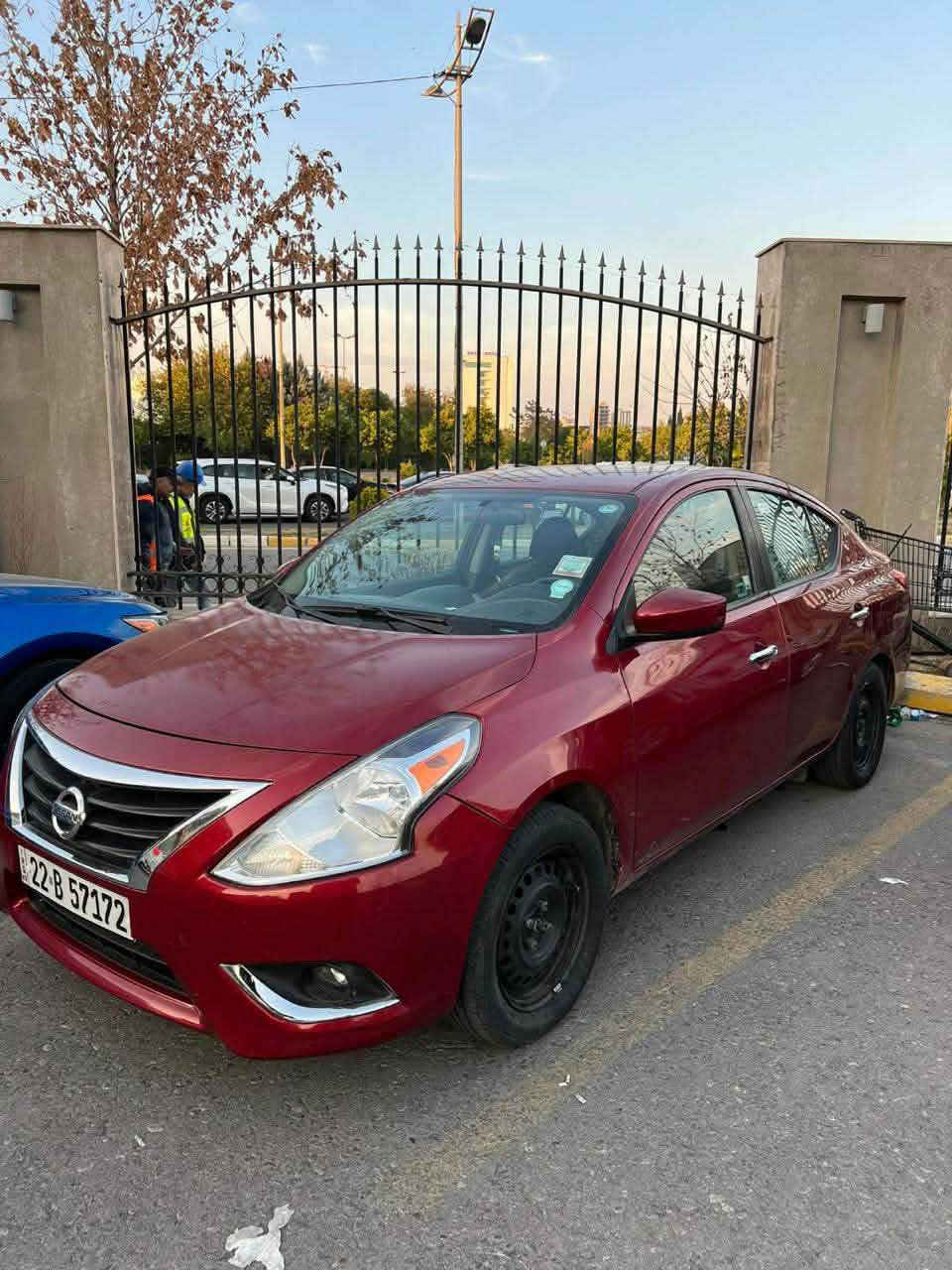 نیسان ڤێرسا ٢٠١٧
٤ پارچەی نییە 
بە ٤ پارچە دەیفرۆشم.
بێ داخلی
ئێڕباگی نەتەقیوە
١٥،٠٠٠ ڕۆشتووە
گێڕ، مەکینە، تەبرید، ڕەقەوتەقە بەشەرت.

٩٨ کەمێک مەجال

0750 590 2167 أربيل, العراق
