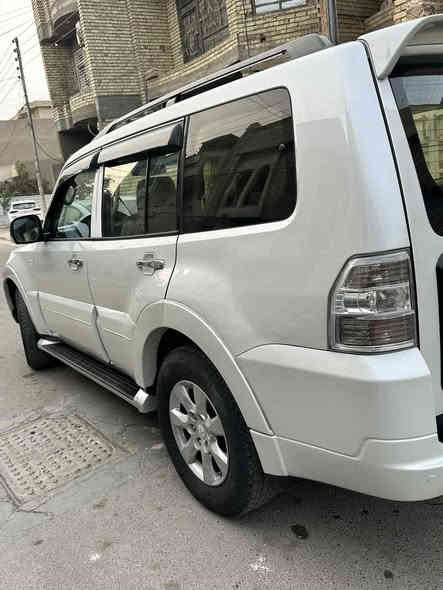 باجيرو حبتور ٢٠١٣ بغداد 
فول مواصفات ١/١ معروفه 
+ملتزم بلصيانه الدوريه علاوظع الشركه
ماشيه ١٢٧ الف كم فقط
كفاله عدا باب السائق جزء منه مصبوغ  الباقي مكفول 
مكينه +كير بلادي مامفتوحات
 ***********
السعر ١٧٢ ورقه
