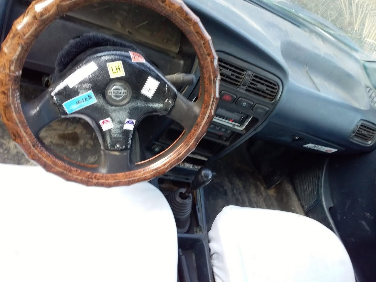 السلام عليكم 
سياره نيسان برايمره للبيع   فقط بدون دين ومراوس 
موديل 1991 لون ابيض 
محرك 20
كير محرك شرط صدر الجدام تعبان 
الوره نضيف  
رقم نينوه فحص 
شرط الوكاله والتحويل 
محرك كابريتر مو دوش 
سياره نضيفه وجاعده بس يعوزهه تايرات وصدر جدام 
السعر 17وبيه مجال شويه 
اي استفسار اتصل خاص مامتواجد 
***********
