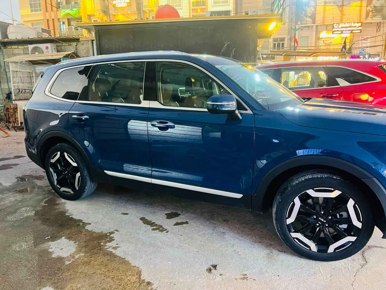 🚘 للبيع | كيا تيلورايد S موديل 2024 - وارد أمريكا
� السعر: 24,000 دولار

✅ موديل: 2024
✅ محرك: 3.8 لتر V6 
✅ ناقل حركة: أوتوماتيك
✅ عدد المقاعد: 7 ركاب
✅ العداد: 60,000 كم
✅ اللون: أزرق
✅ المقاعد: جلد
✅ المواصفات الأمريكية

أهم المواصفات:
✔️ شاشة 12.3 إنج
✔️ كاميرا خلفية
✔️ مثبت سرعة ذكي
✔️ مراقبة النقطة العمياء
✔️ نظام المحافظة على المسار
✔️ حساسات أمامية وخلفية
✔️ فتحة سقف
✔️ شاحن لاسلكي
✔️ مقاعد كهربائية مع تدفئة
✔️ نظام المفتاح الذكي (بصمة)
✔️ شاشة عرض على الزجاج الأمامي (HUD)
✔️ حساس مطر
✔️ جنوط 20 إنج

✔️ ABS، مانع انزلاق، وثبات إلكتروني

📍الموقع: بغداد
ملاحظة السيارة شهداء 

📞 للاستفسار: ***********
واتساب
