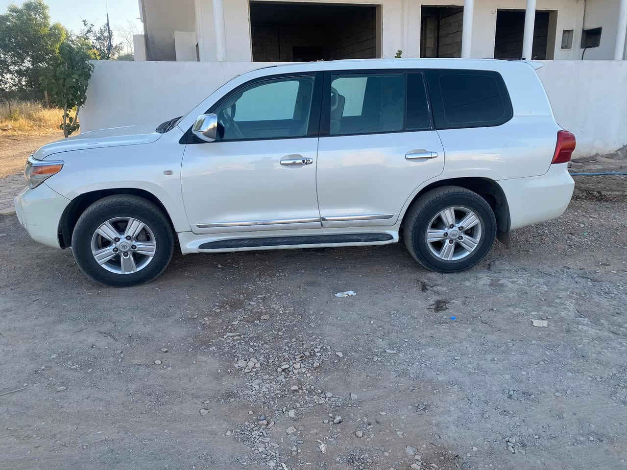 موديلى. ٢٠٠٩ده رگاى. دواوه. دوبست. بوياخى. هه يه. سونه ريم داناوه. كودى بو نه كراوه. هه موگانى. به شه رت سعرى. ١٧٥وه وقه. ز ما. ***********
