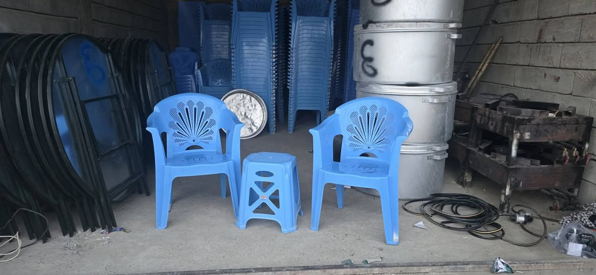 مكتب الاخوين في الوادي للتأجير خيم كراسي طبلات صياني عروه ميز طعام طباخات جدر اسعار ***********
