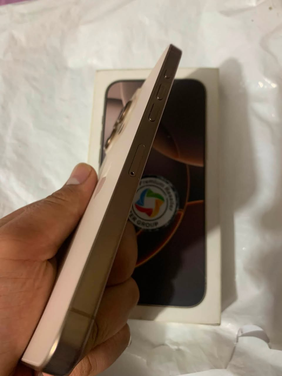 ايفون ١٦ برو ماكس
ذاكرة ٢٥٦
بطاريه٩٧
نموذج m
ملحقات كارتونه فقط 
ماستر شرق اوصط 
السعر ١٤٥٠وبي مجال 
واتساب ***********
