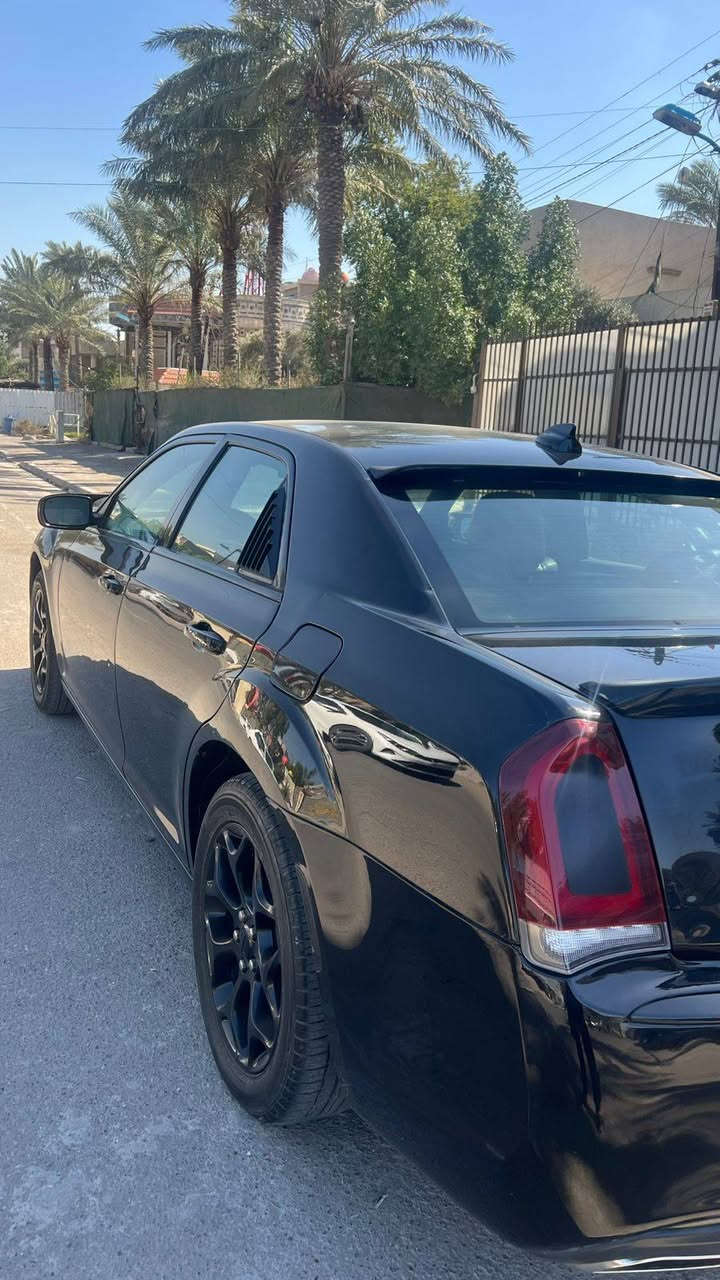 اوباما مديل 19 مكينه 3600 دفع رباعي سياره ع وظع الشركه بيه اربع قطع صبغ سياره مكانه بغداد.جاهزة ع اخر شي مامتواجد ع نت اتصل *********** ولاتراسلني اتريده اتصل رجائن
