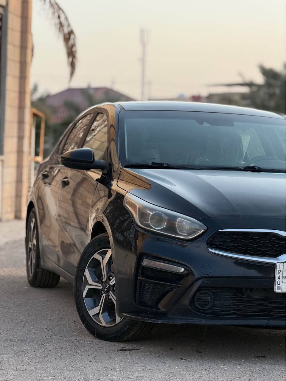 السلام عليكم سياره كيا فورتي رقم بغداد معوقين وكاله عامه مطلقه ماشيه 61 ميل السياره جاملغ وباب وطرف لبنيد مكفوله الغوذ العنوان البصره مواصفات رادرات امامي  تحديد مسار قيادة ذاتية داخل لون رصاصي اسود سياره مامتعوبه الشراي يتفضل واتساب السعر 140 وبيها مجال  
الرقم الهاتف *********** البصرة, العراق
