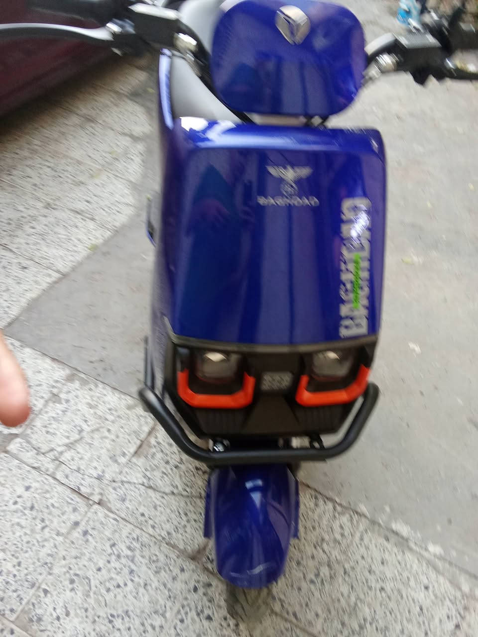 سلام عليكم دراجه شحن نوعية بغداد مال شركه صفاء وحسنين استعمال 6, اشهر سعر 650 وبيه مجال بسيط
مواصفات سويج وبصمه و كرت عدد 2
بريك دسك دبل امامي هادروليك و خلفي غارز
نضام حمايه ضد السرقه 6 باتري 
اي ستفسار خاص متوفر


**إذا كنت صاحب هذا الإعلان وتريد حذفه لأي سبب، رجاءا أرسل رسالة إلى الدعم الفني**