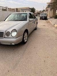 للبيع مارسيدس ام عيون موديل 97 مواصفات فول واحد على واحد رقم بغداد بسم...