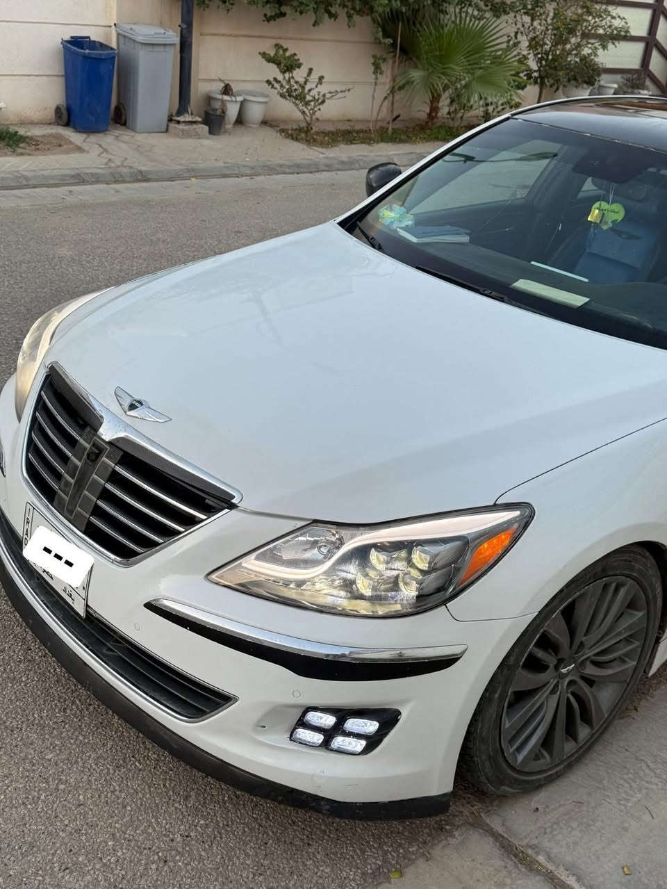 جينيسس 2011 رويال فول مواصفات
وارد امريكي حادثها طخه بسيطه جاملغ خلفي وباب وره الصدر  صبغ بدون تبديل وبيها ملاون بقبق الجنطه نصه فقط 
السياره فول مواصفات مكينه 8 سلندر دوش 
فتحه-شاشه كبيره -سايد بريك بصمه -اوتو هولد -برده خلفيه 
كامره خلفيه-دبل جام عازل ضوضاء- حساسات امامي خلفي-مري شفط-مري قلاب مع R-كشن جلد-تدفئه وتبريد كشنات-ماوس-ماسحات اوتو-خزن ميموري للكشنات-ستيرن كهرباء-فل تحكم ستيرن -وبعد بيها هواي مواصفات 
الاضافات الي عليها كلش هواي وتقريبا الوحيده بموديلها وشكلها
-مازدات ٤ عدسات لد اصلي 
-بلاجكتور ٤ لدات 
-اويل كاج كان
-جهاز x-tros جهاز تحسين استجابه الدعسه وبيه ٤ انضمه ايكو ونورمال وسبورت 
-داخل كاربون فايبر
-جهاز opd مربوط على عقل السياره مباشرته للشاشه
-كزوز دبات ريمونت كاتباك صوتها كلش حلو
-وعليها اضافات كلش هواي 
السعر 130 $
مكان السياره كربلاء
للاستفسار ***********-***********
