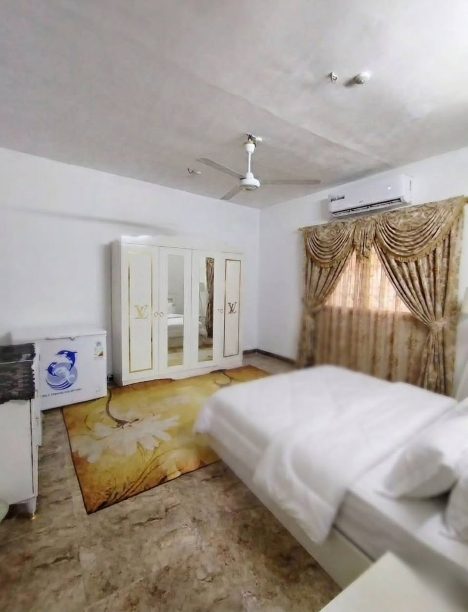 🛑السلام عليكم
🏠 بيت للبيع الطارميه زراعي سند 25 مشمول بلتطويب 

📐 120 متر

  • يحتوي على غرفه نوم+ صاله + حولي +مطبخ +طرمه +حمام داخلي وحمام خارجي + بيتونه وسطحين 

  • البيت بناء جديد سنه 2021 

📍 زراعي حجي سماعيل قرب قاعه الرياضه القوي الامين 

للتواصل
*********** يوجد واتساب ايضاً
