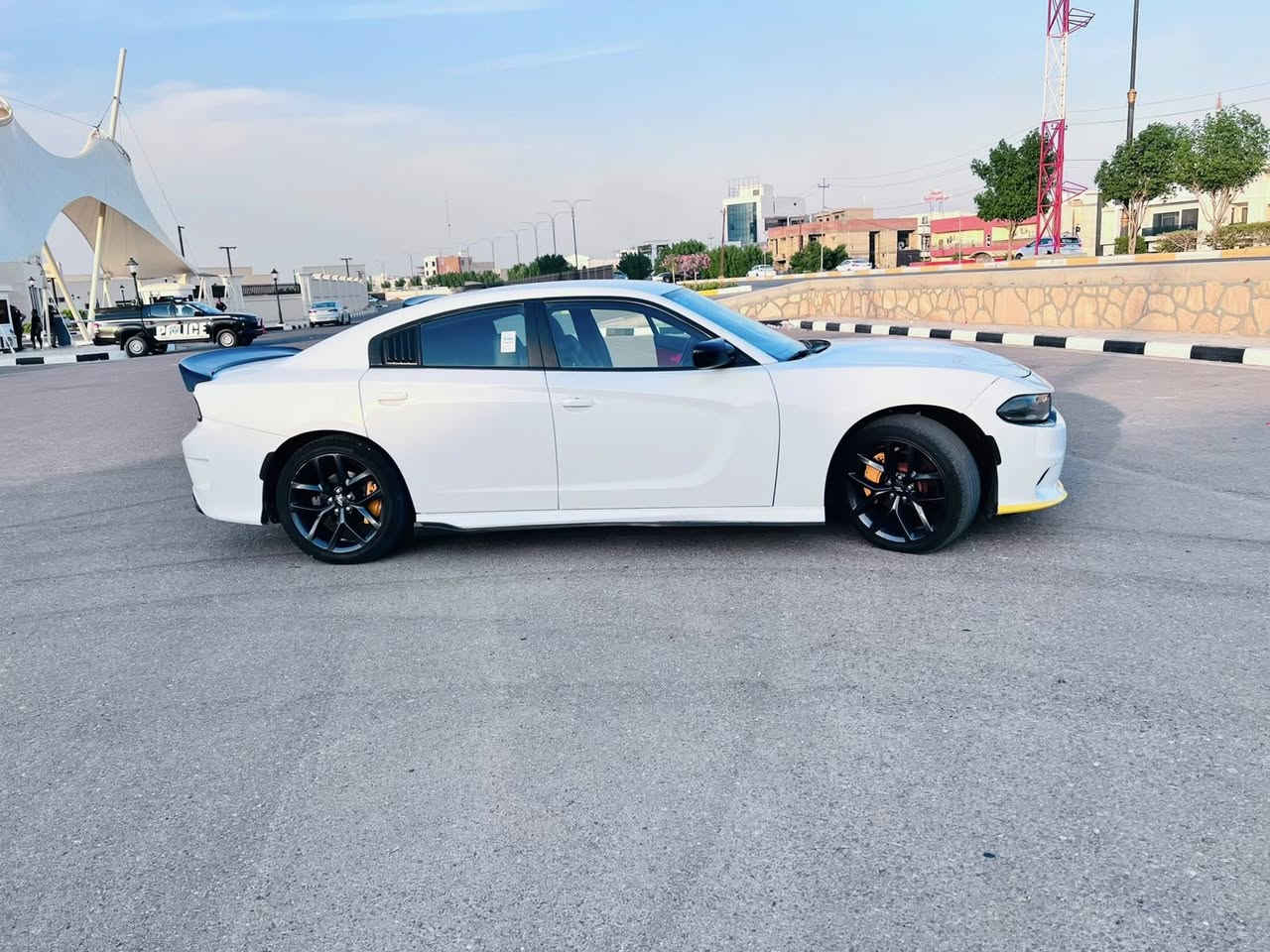 السلام عليكم

دوج جارجر للبيع 

 الموديل : 2019      ✅

الفئه :GT                  ✅

اللون :ابيض.            ✅

عداد المسافه:160 ✅

وارد : امريكي.           ✅

حادثه جاملغ خلفي

البجم كبس حساسات خلفيه كامره شاشه كبيره

سياره عليه سستم داخلي واضافات

فول مواصافات ماعده التنته

سياره كلش جديده ونظيفه 

مكان السياره :الانبار الرمادي 

السعر هاص ✔️


**إذا كنت صاحب هذا الإعلان وتريد حذفه لأي سبب، رجاءا أرسل رسالة إلى الدعم الفني**