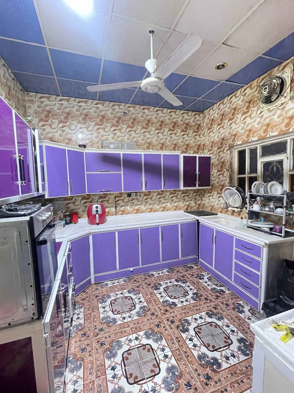 بيت للبيع طابقــين🏠
🔴مساحه البيت 270م

🔴 طابو زراعي( سهم 25 )

🔹يحتوي الطابق الأول 

🔴غرفتين 4*6

🔴صالة كبيرة 13م

🔴مطبخ 4*4

🔴ديوان 6*4

🔴صحيات داخلي وخارجي 

🔴كراج سياره + حديقة 

🔹الطابق الثاني 
غرفتين 4*6

#البناء سنه 2020 بلوك ، منطقه هـدوء ويتوفر بيها جميع الخدمات ماء كهـرباء .

#العنوان : ابو الخصيب العوجة شارع ابو صلاح او شارع المدرسه .
يبعد عن الشارع العام 50م 
🔹السعر :110وبي مجال 
للأستفسار (***********)
