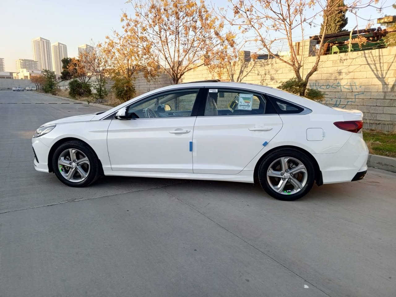 السلام عليكم
هونداي سوناته 2018 خليجي
كفاله عامه بدون صبغ بدون تعديل بدون شخوط حتى لدعاميات بلاديه 
جديده لوك  عل ايد وحده من لشركه
استخدام شخصي 
ماشيه 66الف حقيقي 🔔✅
فول مواصفات 1/1
شاشه لمس 
كامره دواره 
سقف بانوراما 
ويل كروم  ليد امامي حساس خلفي 
كشن كهربائي داخل بيجي 
تبريد قطعتين  
مرايات شفط اشاير ترحيب 
صندوك بصمه 
تحكم لايت  دبل صالنصه
محرك 2400دوش 
سياره جاهزه اي نقص مابيه سيرفس كامل مسويله بعده بلزكات لشركه سويجات ثنين سبير عدا كله بلاد سويج لثاني مامستخدم

رقم صاحب السيارة 
***********
