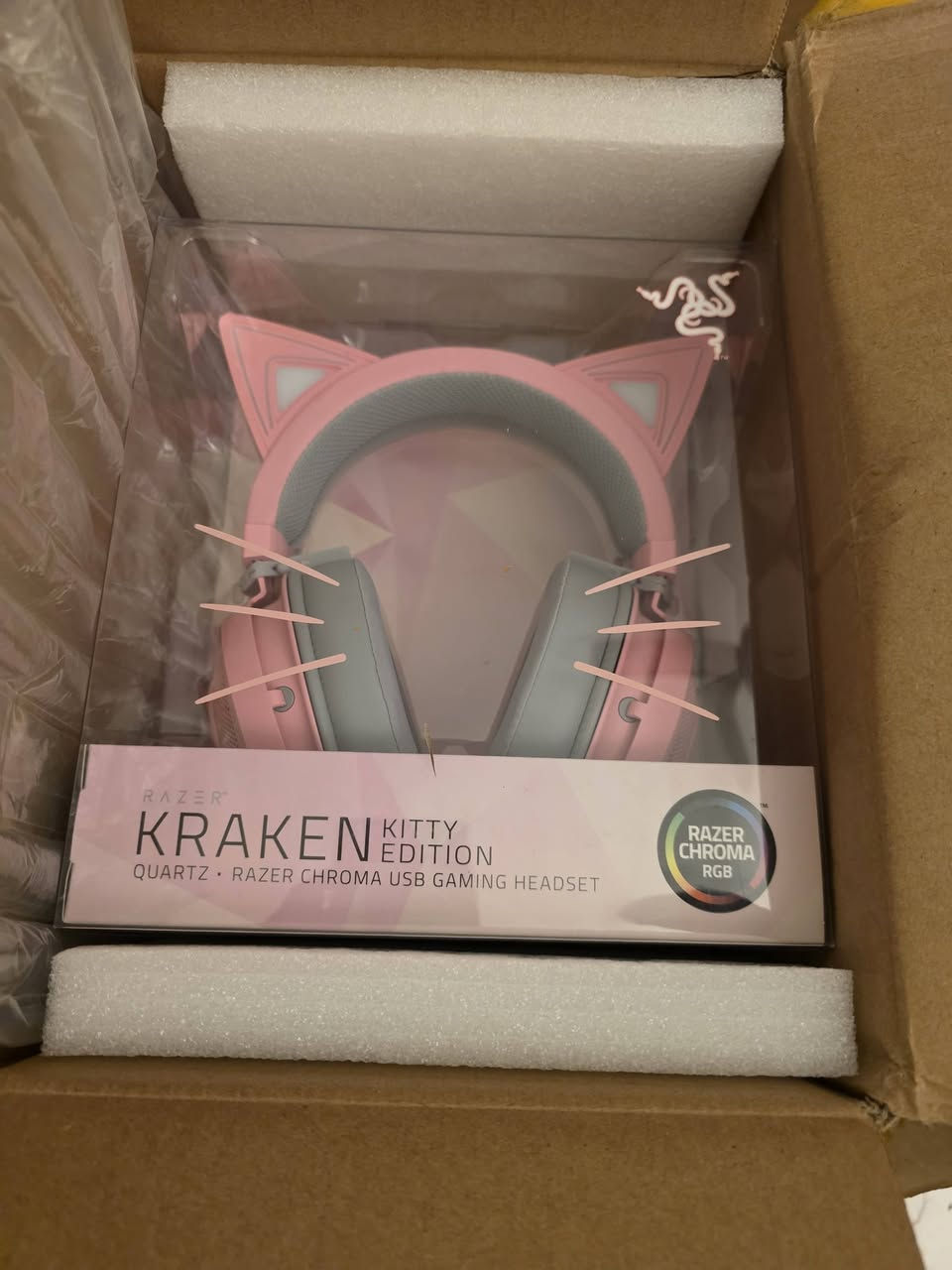 سماعة الألعاب السلكية ريزر كراكن كيتي للPC
انطوني سعر التواصل ع الرقم ***********
