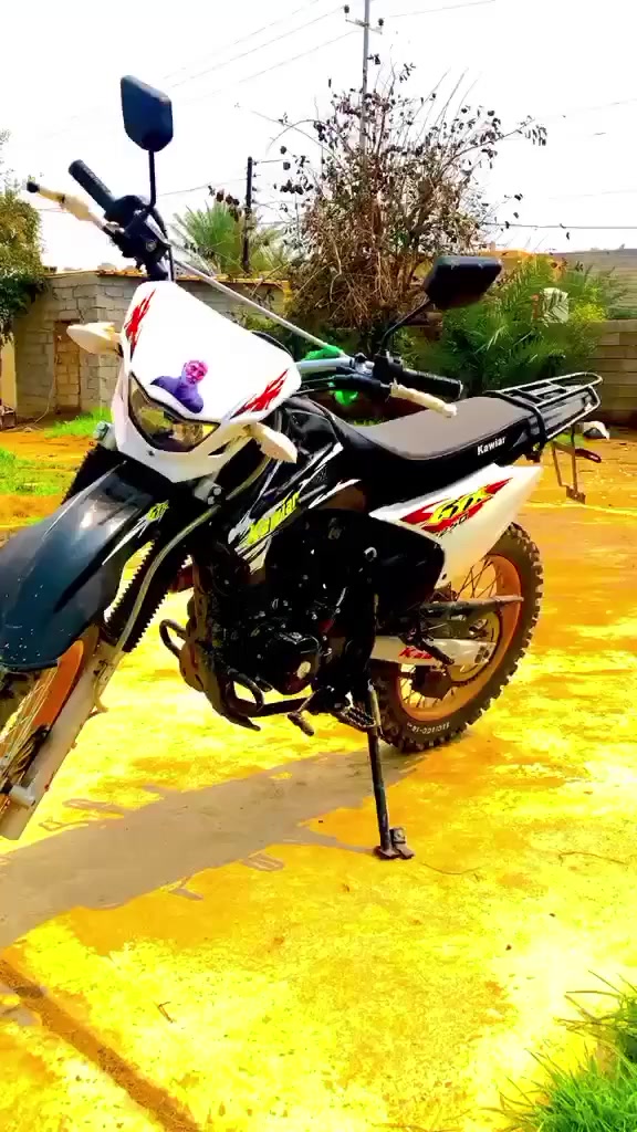 سلام عليكم           عليكم السلام
عندك دراجه للبيع.         نعم قفاز 
ياموديل   
محرك  250CC      موديل 2024 
شبيه مابيه نواقص.           كفاله عامه 
اوراق موجوده.                   نعم موجوده 
وين مكانك                         ديالى قضاء خالص ناحيه السلام قريه العجيمي 
بيش رايده                           تعال خاص وتدلل او اتصل
دزلي رقمك.                  *********** اتصال + واتساب
 الدراجه كفاله عامه المو شراي لايتعبني ولا اتعبا
