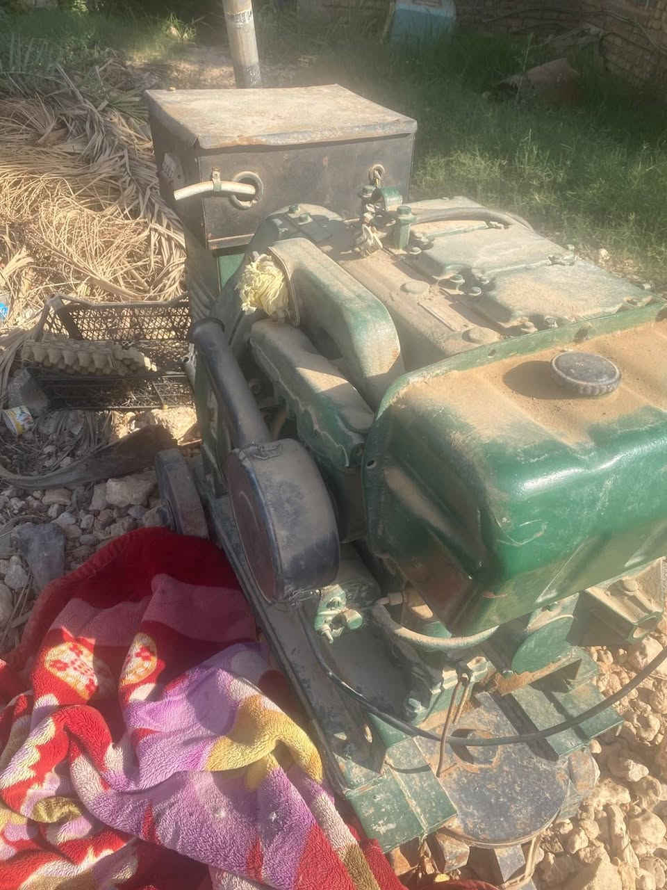 مولد دويزانكليزي  ١٥ كيفي جديد مامشتغله قليل ٣ بستم السعر١٥ ورقه
***********
