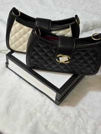 شانيل ماركه مختمه مني وحجم كبير وبكوالتي عالي وتساب07779894238