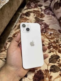 ايفون 13 عادي ذاكره 128 بطاريه 85 تك سيم لون ابيض شرط بلادي لامصعد ولا...