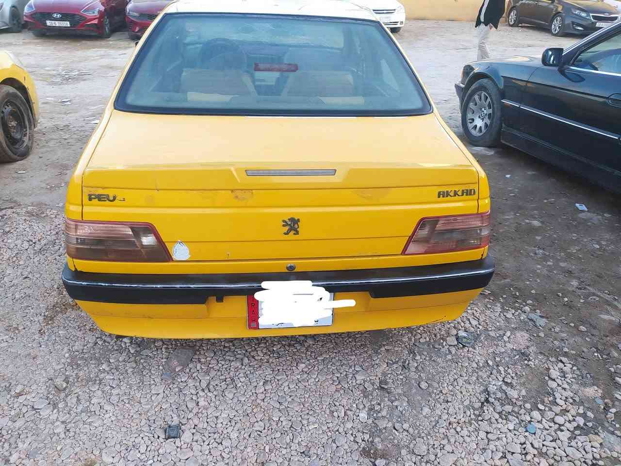 السلام عليكم بيجو لميس 2016 مكفوله من ضربه وصبغ وتبديل السياره غاز بانزين بيه خيط بخار قليل حداديه جديده دبلات جدد. بيه نواقص بسيطه  شاشه كبيره ترهم مراوس بسايبه مداور ثاني يوم رقم بابل  ***********. مكان السياره بابل السعر 36 وبيه مجال
