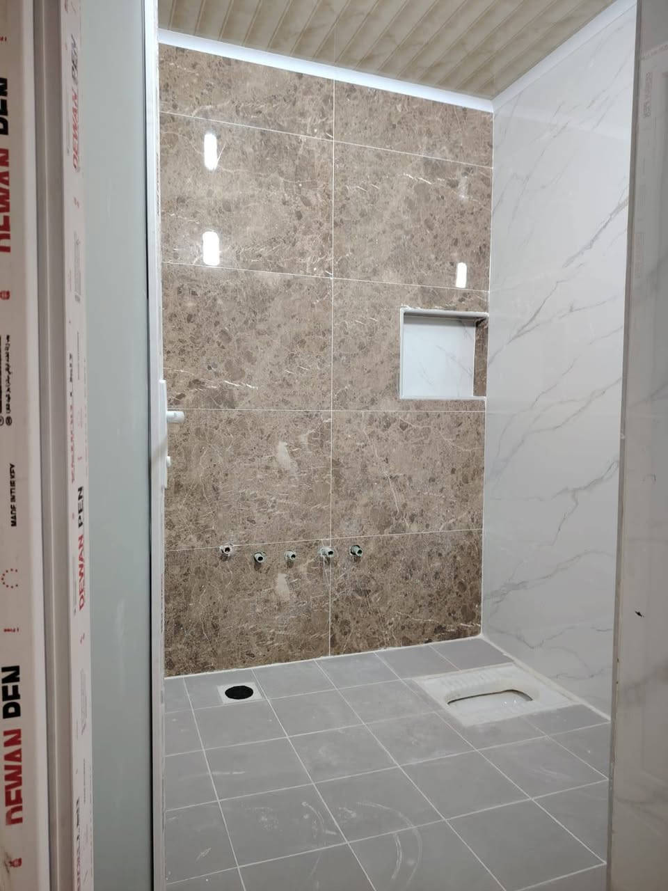 دار حي مكرمه منطقت ٧٠٠٠ خللف جامع ابو فظل عباس ع مساحه ١٣٣ مكون من ٤ نوم صاله ٢ واستقبال ومطبخ صحيات ٣ تصال رقم *********** ابو حسين
