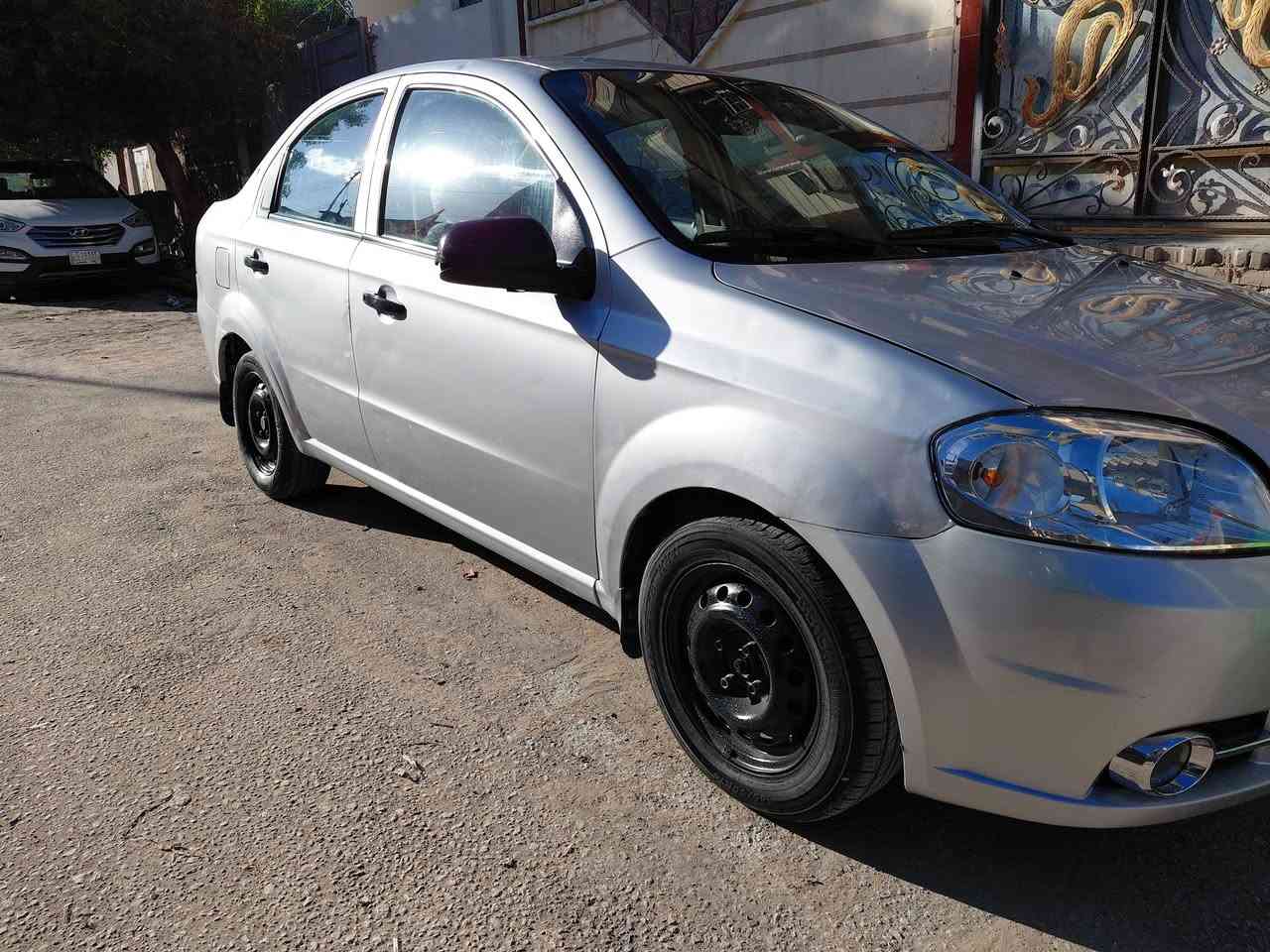 سلام عليكم
للبيع او للمراوس افيو 13 خليجي داخل بيجي 

مكينه مسكر 1600 كير عادي 

تبريد تدفئه  تخم تاير  

حداديه جديده كهربائيات كله شغاله 

رقم بابل السياره مكفوله من التبديل 

بيه فقط طخات ومصبوغه 
السعر 65 وبيه مجال 
***********
