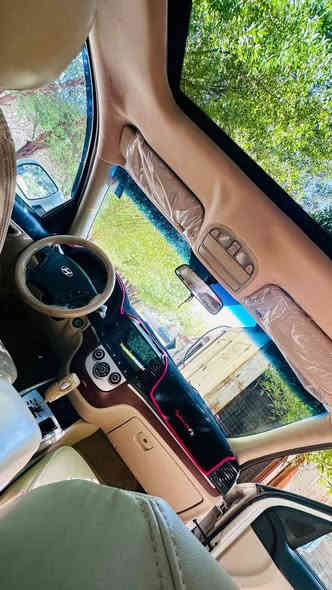 السلام عليكم 
سنتافيا ٢٠٠٩ شركة عامة 
محرك سته سلندر ٢٧٠٠ المرغوب 
رقم بغداد تسلسلي بسمي 
ماشية ٢٤٠ حقيقي 
بيها جاملغ الامامي مفتوح ونصه مصبوغ مع الدعاميات البلاستك فقط 
فتحة +تحكم ستيرن جهتين +كاميرا و شاشة لاين زنون 
مكاني بالكوت معروضة ب ١٤٢ وبيها مجال
***********6
