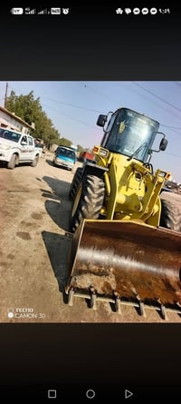 كوماتسو • حجم ١٠٠ • مكينة ٦