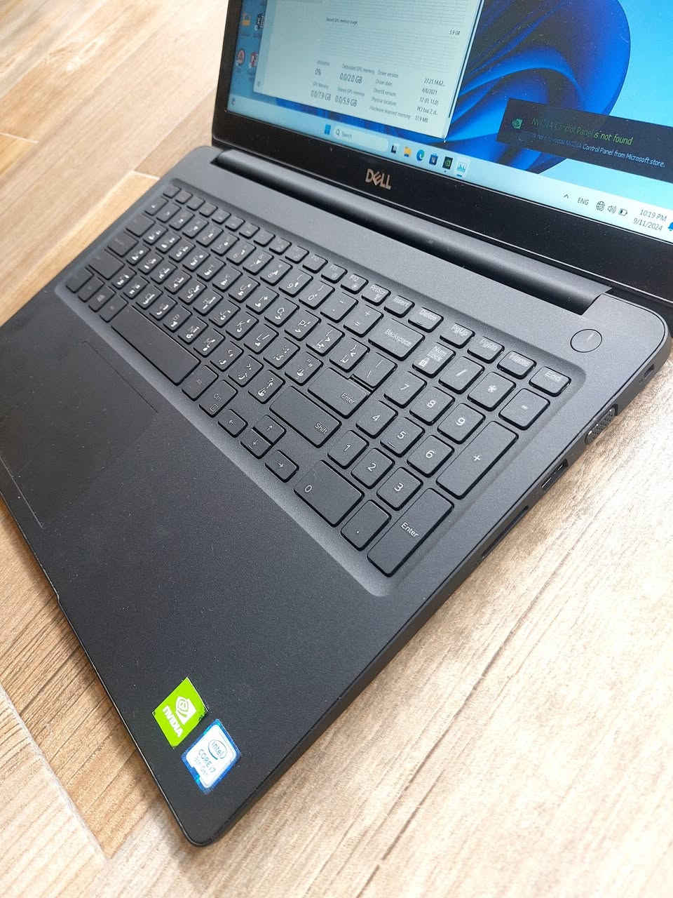 لابتوب  Dell Latitude 3500 Ci7 8th
شاشة حجم كبير 15.6 مع كارت شاشة منفصل نفيديا خارجي حجم 2GB 
مع كارت شاشة منفصل خارجي ٢كيكا نفيديا 
بمواصفات مناسبه للتصاميم والبرامج الهندسية والمكتبية  والحسابية والتصفح والأمن السيبراني  .
بسعر ٣٤٥ الف دينار عراقي 
Cpu Ci7-8565U جيل ثامن 
Hard 256GB nvme قابل للتطوير 
Ram 12GB ddr4         قابل للتطوير 
VGA 2gb nvidia mx130 خارجي 
15.6 screen 1920x1080 FHD
Back-light Ar-En
Charger dell شاحن اصلي 
يمكن للزبون فحص اللابتوب وتشغيله والتأكد من المواصفات قبل الاستلام  اللابتوب.
نسبة النظافة 95%
ضمان لمدة خمسة أيام للفحص في حالة وجود خلل مصنعي تستبدل بنفس الموديل حصرا 
عنوان المكتب بغداد شارع الصناعة مجمع الرياش مكتب اليسر للتواصل والحجز ***********
