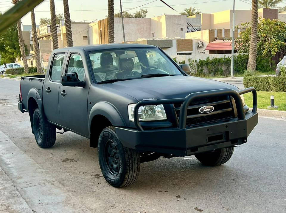 سلام عليكم للبيع فورد رنجر ٢٠٠٨ مزاد وزاره الداخليه تترقم 
معمره من صدر من داخل كله معمر كشنات سكف كاعيه كله جديد كهرباءيات كله شغاله وجاهزه للاخير السعررررررر ٦٥ ورقه وبيه مجال بسيط للاستفسار ***********
