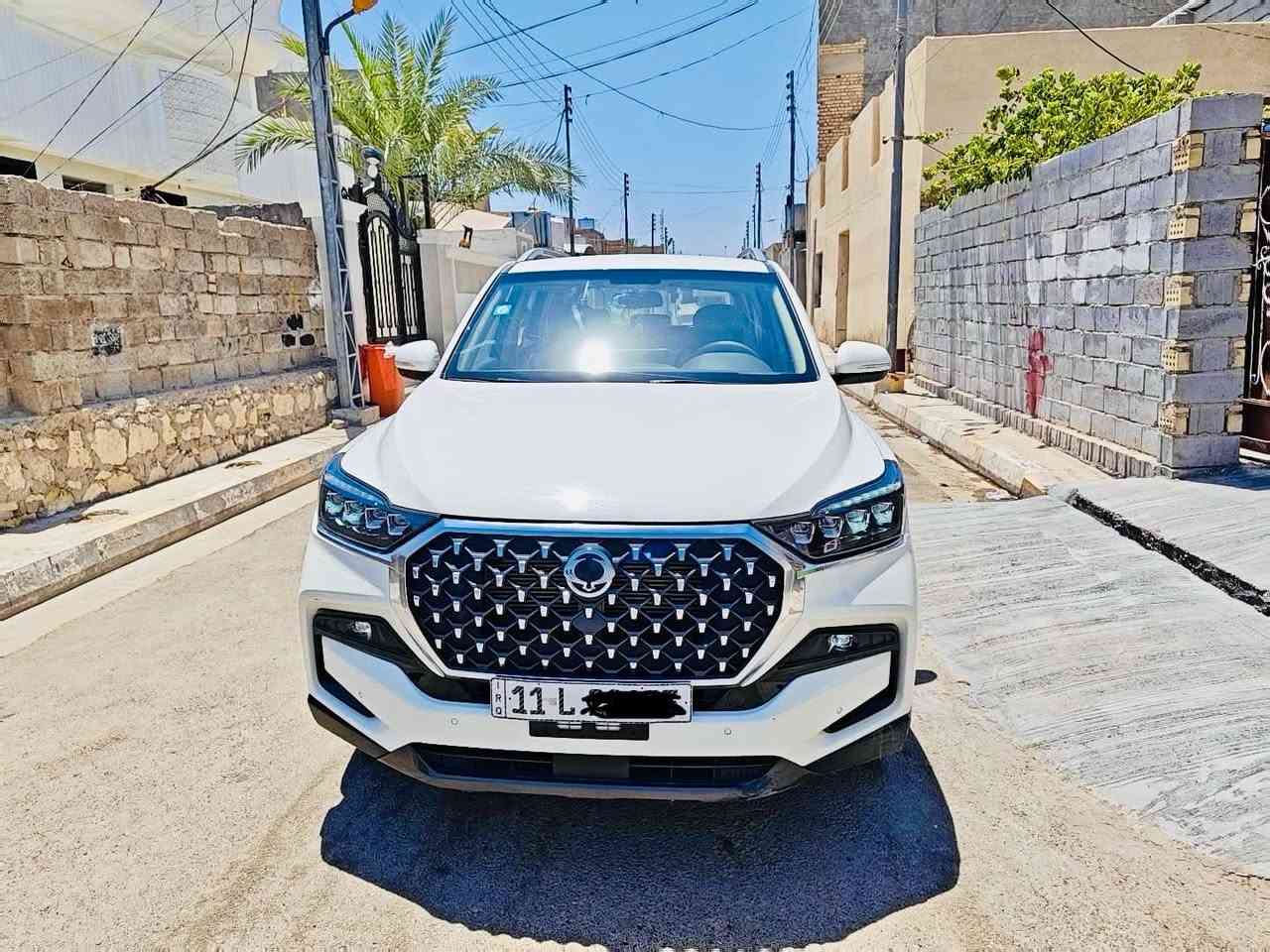 سياره   ريكستون (KGM REXTON )
موديل:2024  وراد كوري
حاله السياره: السياره جداً نضيفه
السياره فول مواصفات   4WD  دفع رباعي
المحرك:2.0 لتر تيربو بقوة 225 حصان و 350 نيوتن متر من عزم الدوران
دخول ذكي.فتحة سقف.مثبت سرعة . وشاشه 12.2 بوصه تدعم  Apple CarPlay، و Android Auto.
مصابيح أمامية ليد.المصابيح الخلفية الليد.
مقاعد جلد
تعديل المقاعد الأمامية كهربائي
تبريد المقاعد الأمامية
تسخين المقاعد الأمامية
تسخين المقاعد الخلفيه
تشغيل بصمة
باب خلفي كهربائي
ملاحظه السياره بعدها بالضمان الشركه
السعر 290
+964 782 247 8607


**إذا كنت صاحب هذا الإعلان وتريد حذفه لأي سبب، رجاءا أرسل رسالة إلى الدعم الفني**
