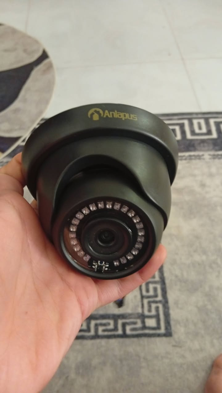 السلام عليكم اخوان منضومة كامرات جديد للبيع مكونه من ٤ كامرات وجهاز ياخذ ٨كامرات تگدر تضيف بعد بالمستقبل كامرات واربع وايرات ومحولتين وبراغي وچويات وكيبل نت وماوس فحصت كامره وحده صورتهه بالمنشور يمكن ٢ميگا اخوان نقص المنضومه فقط هارد سعر المنضومه١٨٠ الف يوجد توصيل


**إذا كنت صاحب هذا الإعلان وتريد حذفه لأي سبب، رجاءا أرسل رسالة إلى الدعم الفني**