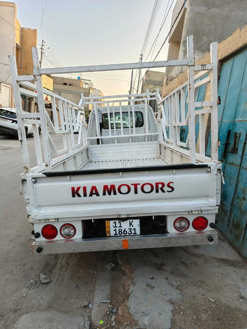 محرك شغال مضبوط
✔️ كير عادي
✔️تخم تاير جديد
✔️ ما محتاجة شي
✔️ زجاج جديد 
✔️ السيارة معمره تعمير حلو 
✔️ رقم مسجل الجديد تحويل مباشرة 
السيارة استخدام يومي وتشتغل بدون مشاكل
البيع السعر 62ورقه
📍المكان: (بغداد البياع)
📞 رقم الهاتف: (***********
