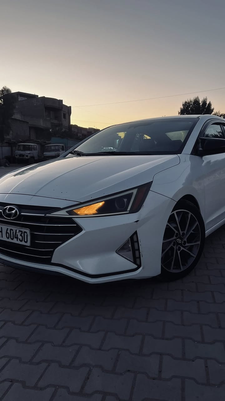 السلام عليكم
هيونداي النترا 2019 وارد أمريكي
فول مواصفات ما عدا الفتحة

مواصفات السيارة:

* مقاعد جلد تدفئة
* بصمة
* رادار جانبي
* إشارات بالمرايا
* شاشة وكامرة
* ممشى 94 ألف ميل

الحالة:
حادث سرقة (الجاملغ الأمامي الأيمن والبنيد +صبغ جاملغ أيسر بدون دواخل.
لا يوجد ضرر شاصي ولا لغود، السيارة نظيفة.
السياره بيها تقشير في القماره بسيط
السيارة باسمي شرط التحويل.
الموقع: بغداد – المشتل.

للاستفسار الاتصال : ***********
