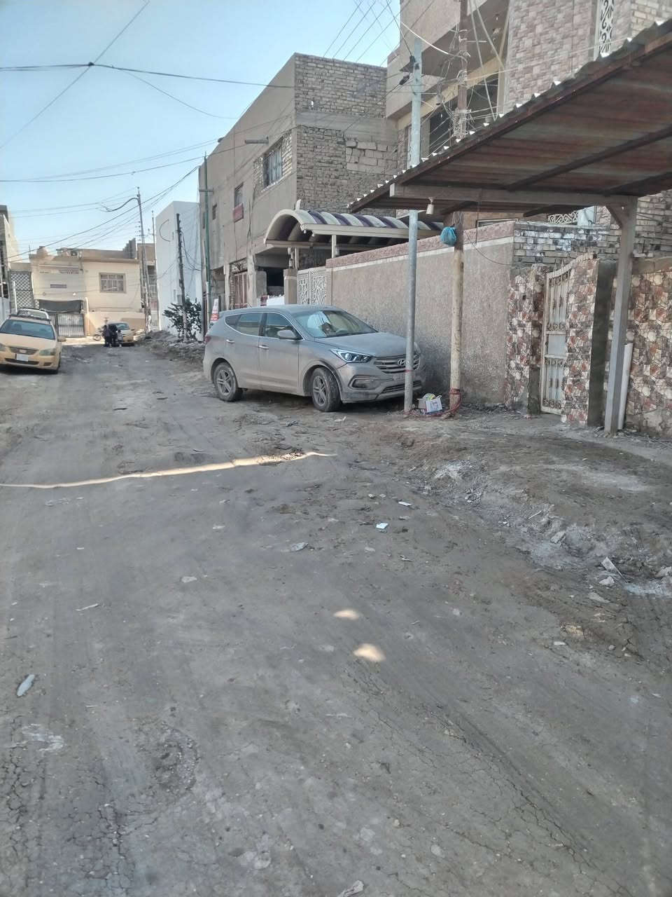 دار للايجار مقابل المستشفى التركي مساحه ٢٠٠ متر طابقين حديث بالضبط مقابل مستشفى التركي بالحله ***********
