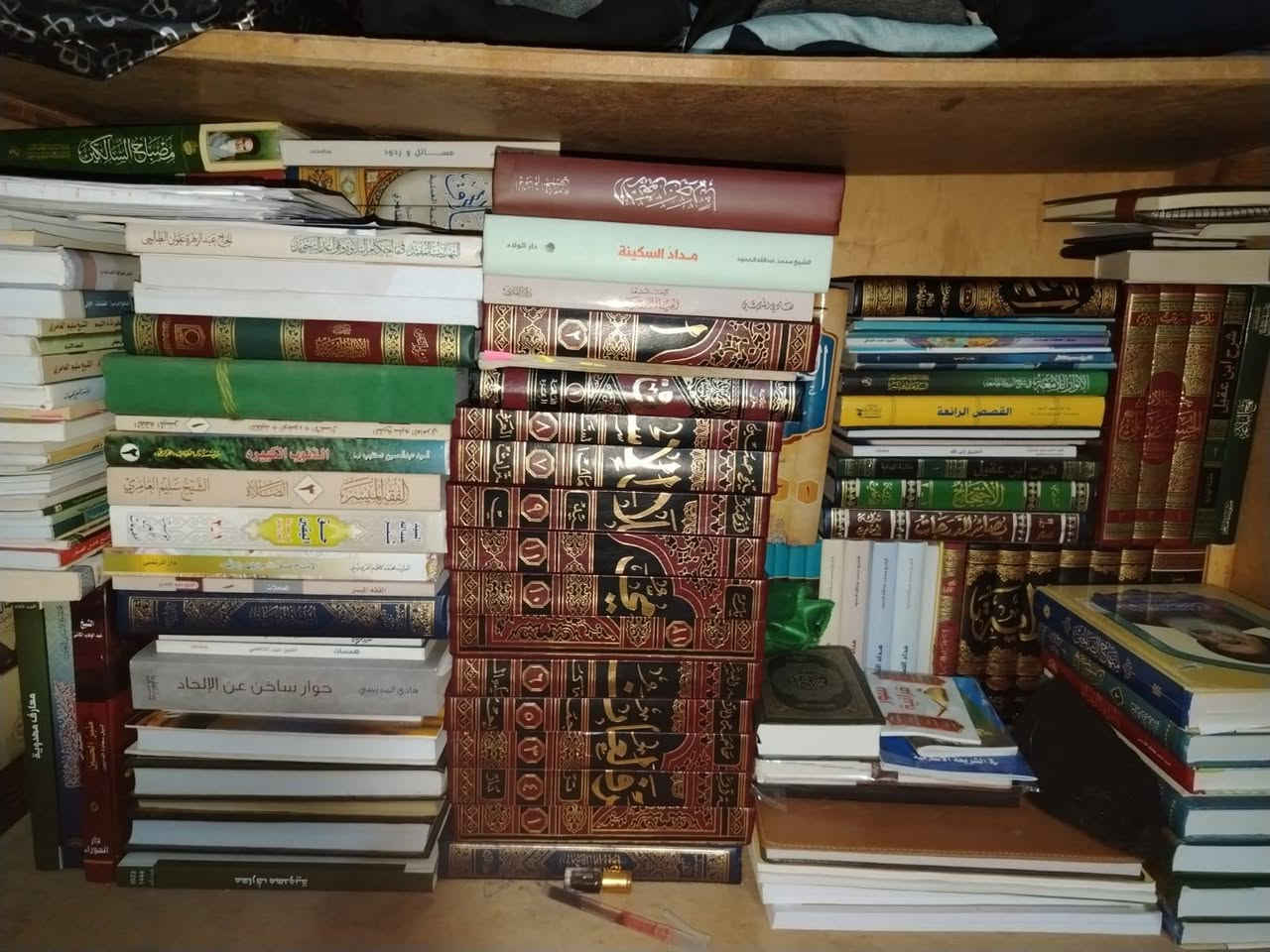 مكلف بالنشر للفائدة 
#كتب #دينيه (مصادر مهمه جدا)
وكتب قيمه للبيع جميعا ب٦٥٠الف 
مكيال المكارم 
البرهان ٩م تقريبا
العرفان السلامي ١٢ ن
اعلام الهدايه تقريبا ٧ م
معرفة الله ٣م
الاخلاق في القران الكريم ٣ م
معين الخطباء ١٠م 
مداد السكينة 
مداد التوبة 
مداد عاشوراء
مداد الصلاة 
مداد الحج 
بهجة الحجة 
مصباح السالكين 
الاربعون حديثا 
الفقه الميسر ٥تقريبا 
الناصح 
حياة الامام الحسين ٣م 
تهذيب النفس ٢م 
مسائل وردود 
نفحات الازهار ١٢م 
موسوعة الامام المهدي ٢١م تقريبا 
كيف تسعد حياتك الزوجية 
حوار ساخن عن الالحاد 
الامام المهدي من المهد الى الظهور
الامام علي من المهد الى الاحد 
سيدة زينب من المهد الى الاحد
منهاج اليسد الخامنائي 
الاخلاق ٣م 
شرح المنطق ٣م 
ثواب الاعمال 
اداب النفس 
جامع السعادات 
اصول الكافي ٢م 
النحو الوافي ٤م 
الذنوب الكبيرة ٢م 
اصول الدين ٢ م سيد دستغيب 
معارف مهدوية ٢م 
الادعية والاذكار المجربة 
شرح عقائد الامامية ٣م 
الطريق الى المنبر الحسين 

اسرار الصلاة للشيخ التبريزي 

سليم بن قيس الهلالي 

بصائر الدرجات 

كامل الزيارات 

حق الدين السيد عبدالله شبر اسرار الزيارة شيخ حبيب 
التهذيب المفيد في احكام التلاوة 

الرد الشافي على شبهات الوهابية 

الاحتجاج


**إذا كنت صاحب هذا الإعلان وتريد حذفه لأي سبب، رجاءا أرسل رسالة إلى الدعم الفني**