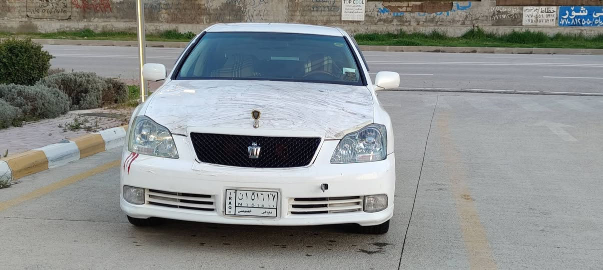 توێتا شاهینە مودیل ٢٠٠٥
ژ.م ***********یان***********
شوێن سلێمانی نرخی ٥٧گەڵا
شاهینە ٢٠٠٥ساغ ی سپۆرت
شانصی ١٨٠ گێر بچوک 
ڕەنگ گۆڕاوی یابانە بێ دەعم و لێداوی
ویل دینگەی سێ دووگمە و ساڵنصا سپۆرت السليمانية, العراق
