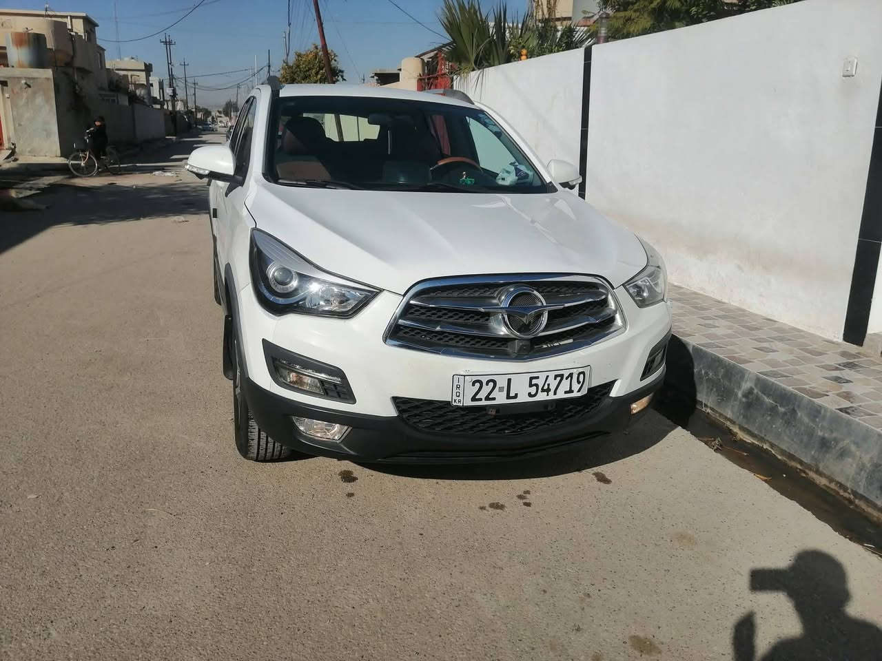 هيما موديل ٢٠١٩
السعر 100وبيها مجال وترهم مقدمةوبالشهر
الصناعة : صيني
ماشية ٩٧ الف السيارة بأسمي تريد وكالة تريد تحويل حاضر..
رقم اربيل سيارة نظيفة كلها بلادي..
 حتى الطخم مالها بعده بلادي.. . برغي مامفتوح بيها.. طخم اطارات جديد ارقى نوعية باتري جديد. 
محرك ١٥ توربو يعادل ٢٤٠٠
دبل گير
حساسات خلفية
خمسة ويل كب
مقاعد جلد لونين
كامرات محيطية ٣٦٠ درجة
تدفئة وتبريد شغال بعده بلادي. 
نظام مايكروسوم للخرائط
مثبت سرعة
اشاير بالمرايات
شاشة لمس
مشغلDVD و USB
نظام تغيير الوان اضاءة العدادات ( احمر، ابيض، ازرق) 
تحكم ستيرين..الشراي يتصل ***********
والكلمة الطيبة صدقة
