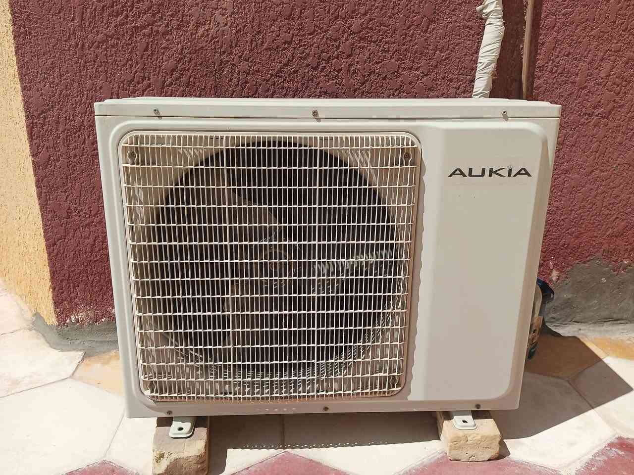 السلام عليكم
سبلت للبيع AUKiA 
طنين نقصه بس غاز شغال كلشي مابي للبيع 
الاستفسار ***********

