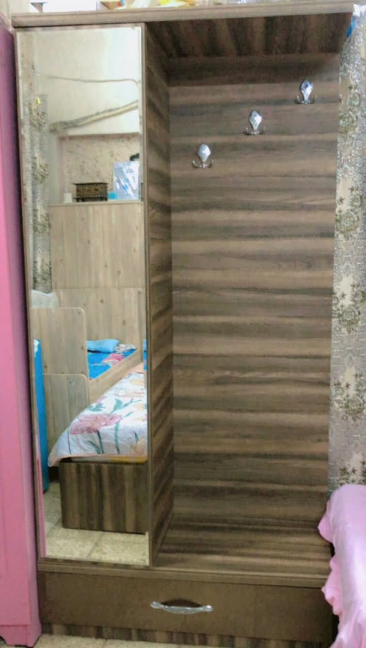 سلام عليكم غرفه نوم تركي نظيفه للبيع السعر 400 وبيها مجال مكان الاعظميه غير متواجد ع الفيس رقم 
الهاتف/‭

‭0771 053 1387‬
