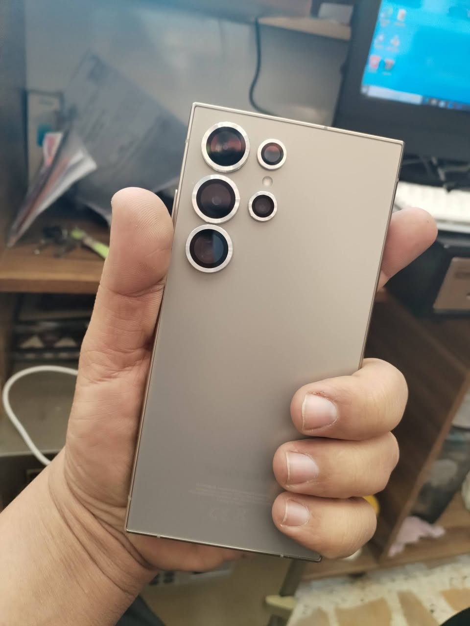 اس ٢٤ الترا
نظافة ١٠٠
ذاكرة ٢٥٦ 
***********
