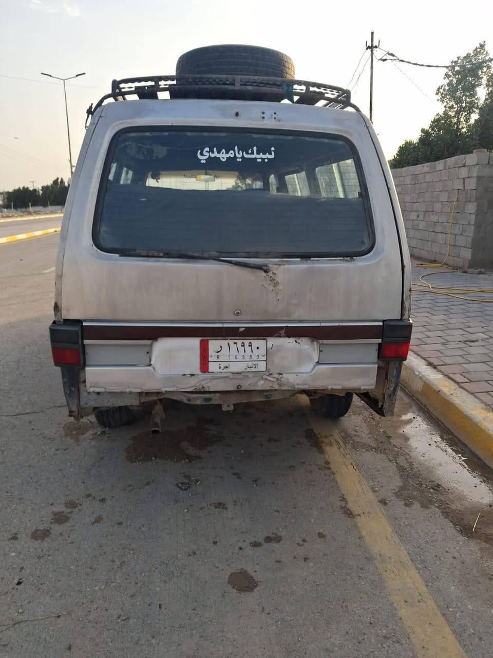 السلام عليكم كيه بسته موديل 93
 مكينه جديد وكير جديد شواصي
 فقط واحد معمر غرفتها زينه
بيها خياسات بل هلالات
والباقي شوفت عينك 
مكان واسط الصوره 
***********

