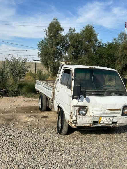 السلام عليكم 
للبيع كيا بيك اب موديل 1996رقم ديالى الجديد سنويه جديده شرط التحويل مكينه وكير مكفولات شاصي مكفول 
مكاني ديالى مندلي 
السعر 30وبيها مجال 
للااستفسار 
***********
