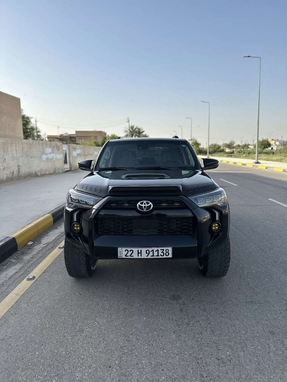 السلام عليكم
موديل2022 
TOYOTA  4RUNNER SR5 Preniuim✍️
~ تويوتا فور رنر 
~ وارد أمريكا  
~ محرك 6 سلندر  / V6 
~ فئة SR5 
~ ايرباك سترن و برده رجعت بيلادي 
~موصفات 1/1 
~ بصمة 
~ فور ويل ( 4*4 ) 
~ شاشة كبير  كاميرة دوار 
~ كاميرة خلفية 
~ داخلية اسود ملكية 
~ رادار أمامي  
~ كشن أمامي كهربائية 
~ كشن مخمل 
~ لايتات 3عدسات زينون
~تحديد سرعة 
~ حجم تايرات 17 
~ ماشي66  الف ميل 
~سيارة رقم اربيل ب اسمي  
~ سعر  (248 $ )ورقة دولار بيها مجال 
~ مكان واسط العزيزية
***********

