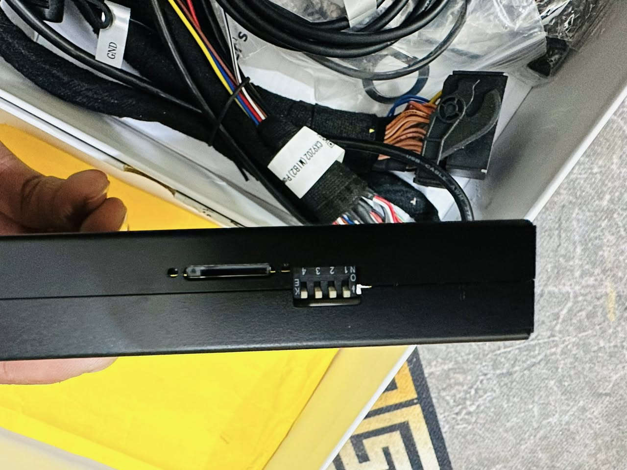 اهل الاختصاص
هذا الجهاز هو وحدة تحويل (CarPlay & Android Auto Interface Box) مخصصة لسيارات أودي (Audi) التي تعمل بنظام MIB أو MIB2.

الجهاز مخصص لسيارات أودي التالية:
• الفئات: A3, S3, A4L, A5, Q2L, Q5L, Q7.
سعره غالي بل موقع خلي سعرك بالتعليقات او خاص بالي يرضي الله(سعرك معلق بيه مايرضي الله مراح ارد عليه ابد)توصيل ماكو مكاني بغداد


**إذا كنت صاحب هذا الإعلان وتريد حذفه لأي سبب، رجاءا أرسل رسالة إلى الدعم الفني**