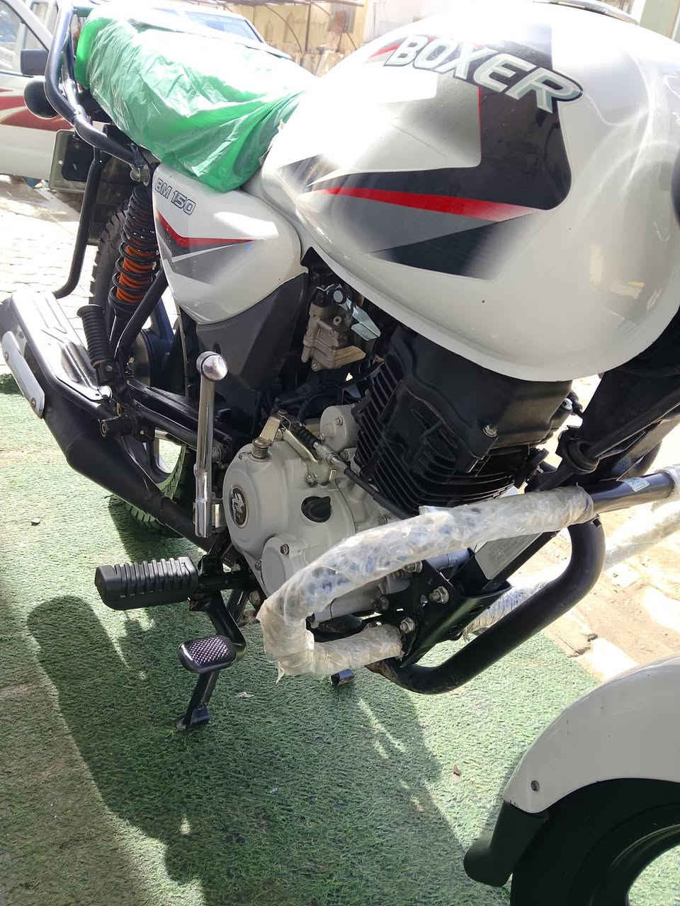 سلام عليكم ورحمة الله وبركاتة
بوكسر كلاسك جديد جديد كفاله عامه ماشيه 11 الف مرقم مكاني بغداد حي العلام السعر  مليونين و 150 وبيه مجال حك الجيه 
***********
