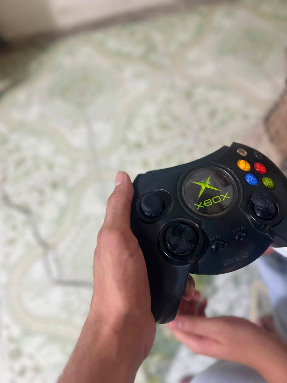 سلام عليكم
XBOX360 مهكر
كامل ملحقاته سعره 100
عنوان بغداد حي اور للستفسار اتصال
***********

