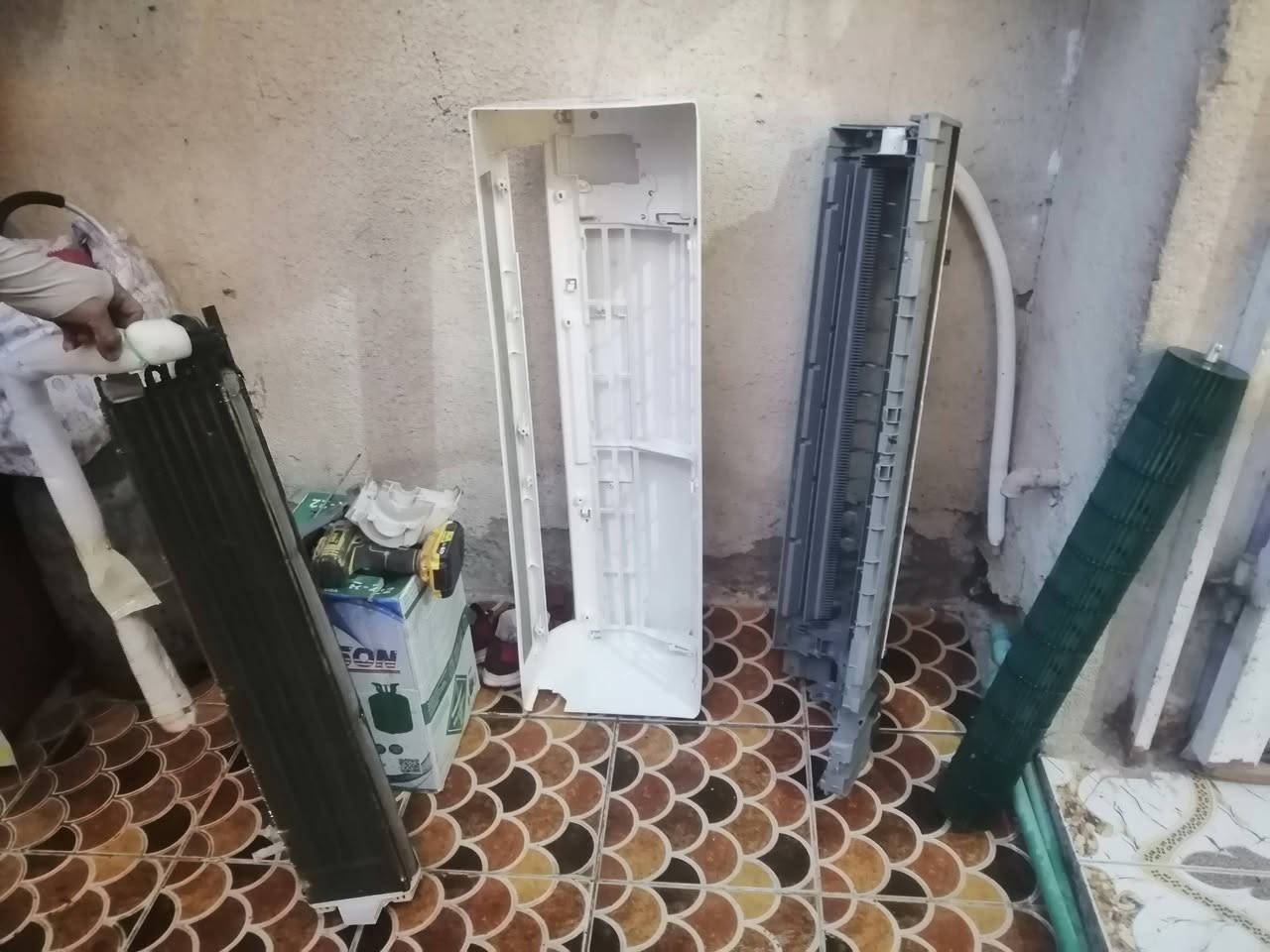 السلام عليكم 
تنصيب كافه سبالت🏦
وتبريد 🥶.......🌞
حسب انواع السبالت🏔️🏔️
صيانه عامه وشحن غاز R22 +410☔
وغسل تنزيل وتفصيخ 🌊وموقعي
واتساب اتفضل بالاتصال🀰7806162146
***********🤳.......☎️
العنوان الشطره
