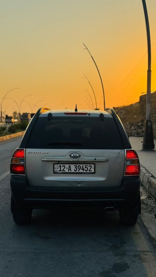 Sportage 2007

كيا سبورتج 
الموديل : 2007
گير محرك شرط
السيارة مرتبة داخلها مرتب 
بدون اي صبغ بيها فقط شوية ملاحظات خارجية مثل التقحيلة الكدامكم بالبوند وشخوط بالصفحة
الرقم نينوى الجديد داخلة هزة 
السيارة باسمي شرط التحويل 
السعر 95 $
للتواصل
***********
