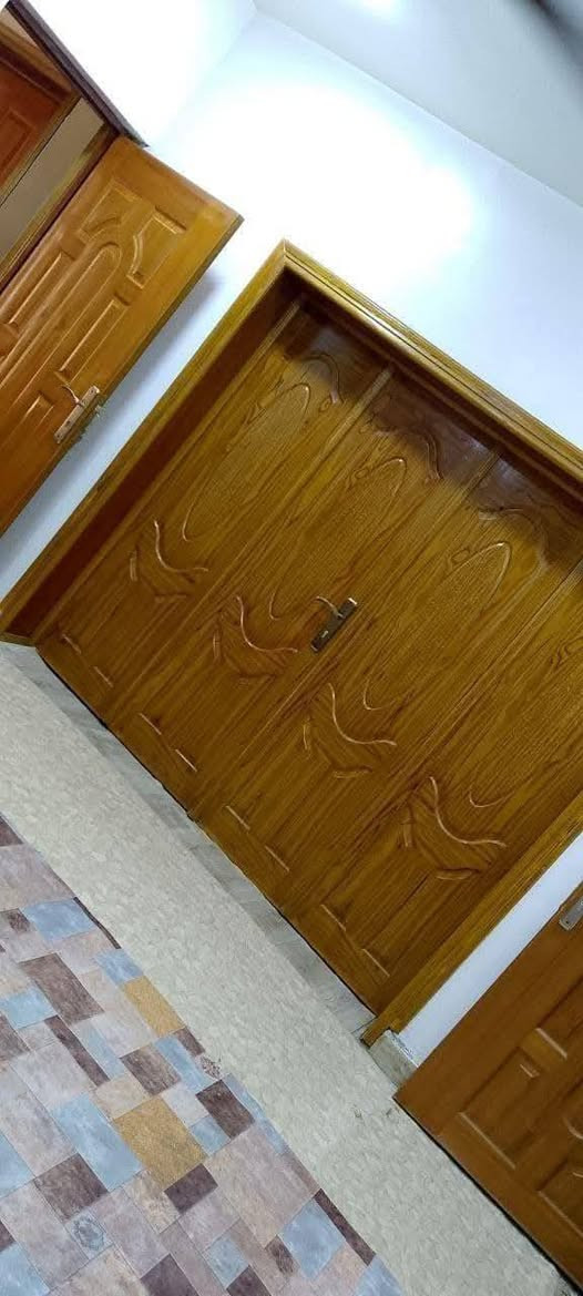 السلام عليكم
دار للييع المساحه 150
الواجه 10
النزال15
ترميم حديث سنه 2022
تأسيس كهرباء وصحيات ومجاري وتأسيس كامرات وستلايت وابواب  
يتكون من استقبال وخمس غرف نوم ومطبخ وخدمات وثلاث صحيات
الموقع/النواب ضباط تقاطع الزهور اول فرع مقابل المضمد ابو صباح
علمآ البيت قريب علئ الشارع العام
الاتصال/ ***********
***********
او المراسله علئ الخاص
