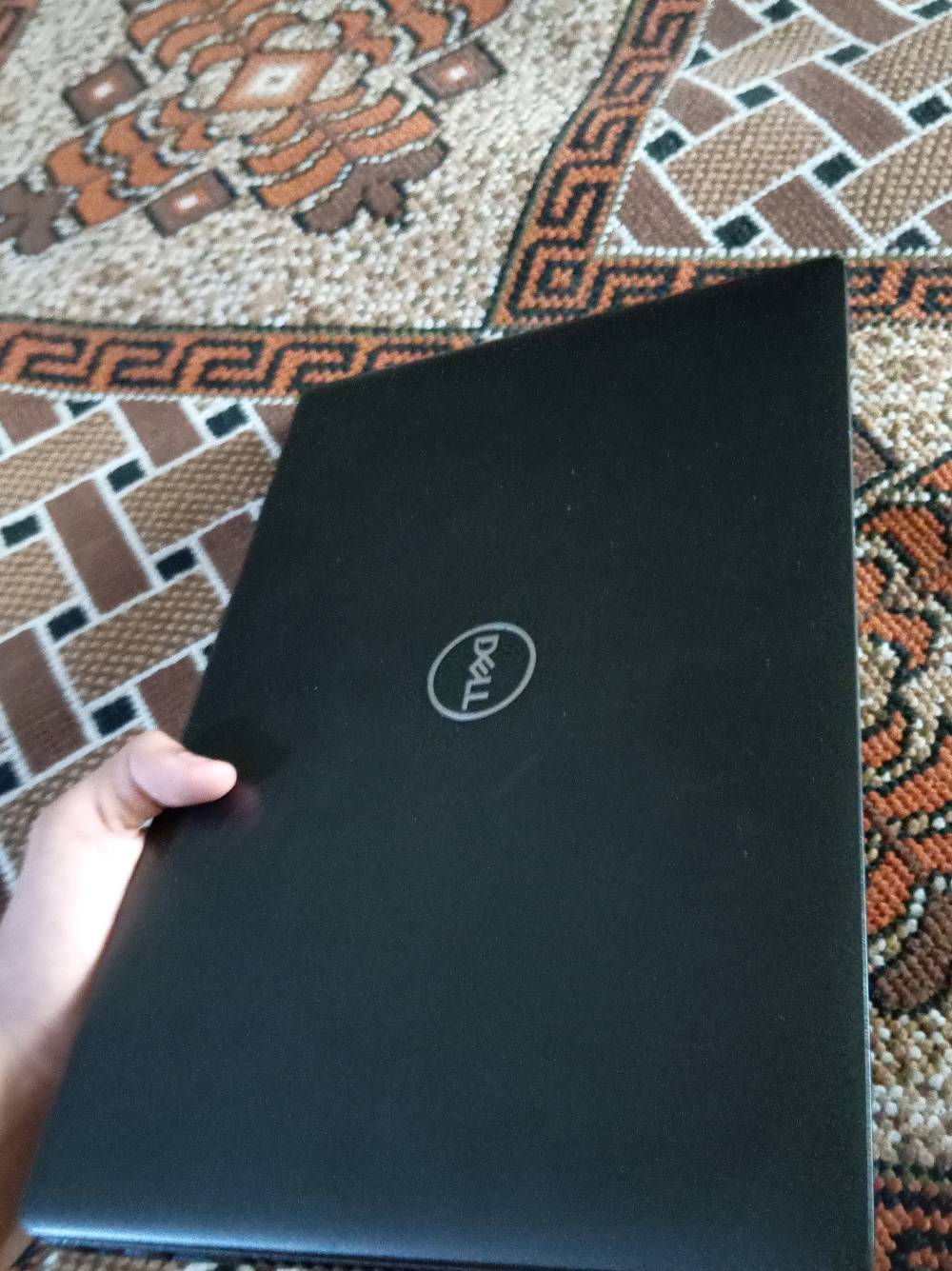 السلام عليكم لابتوب للبيع
                                   dell precision 5400
مواصفاتها :
شاشة لمس Full HD
                                    Intel Core i7 8th U
                                  Ssd 256gb من توشيبا
 رام ٨ دول تشانل 4*2 DDR4
كيبورد ضوئي عربي انكليزي
السعر ٣٥٠ الف مكاني بغداد حي العامل
و بيها مجال للشراي